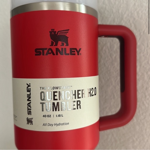 Stanley Lava Red Tumbler Water Cup 40 oz. Quencher H2.0 FlowState NEW - Picture 4 of 7